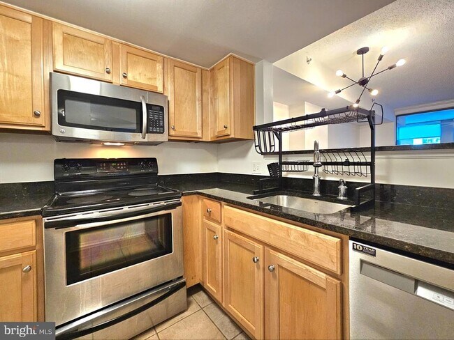Photo - 1001 N Vermont St Unit 604