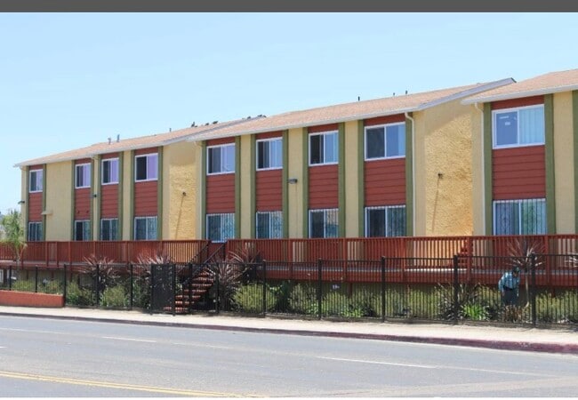 3299 Imperial Ave Unit 13