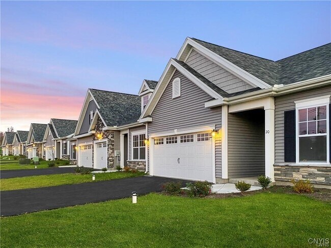 Photo - 20 Blue Heron Wy