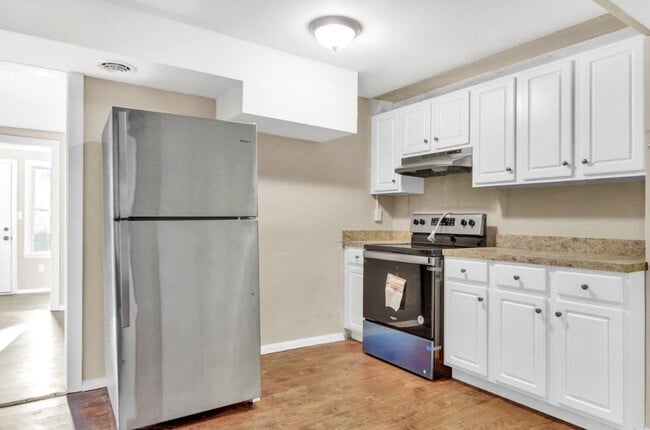 Photo - Coming Soon! Charming 2 Bedroom, 1 Bath Ho...