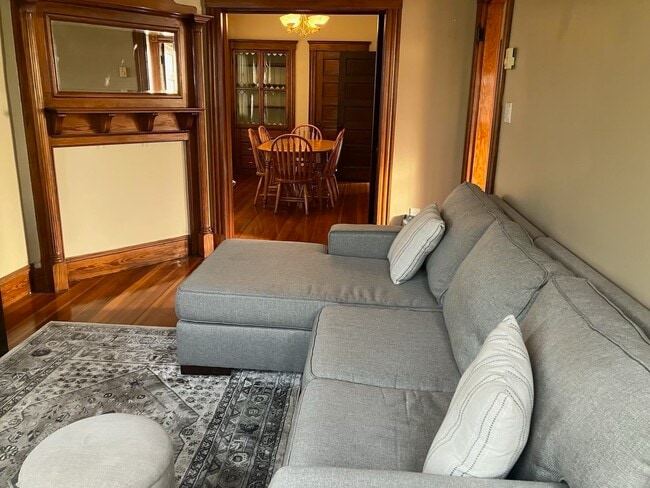 12 Howell St Unit 3