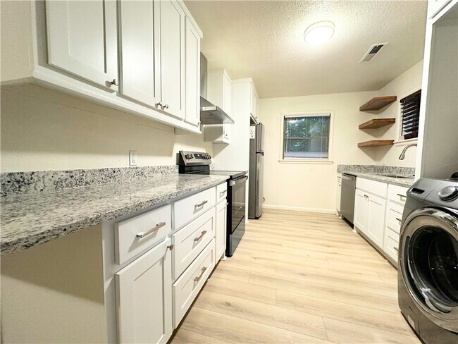 Photo - 515 Fallin Ave