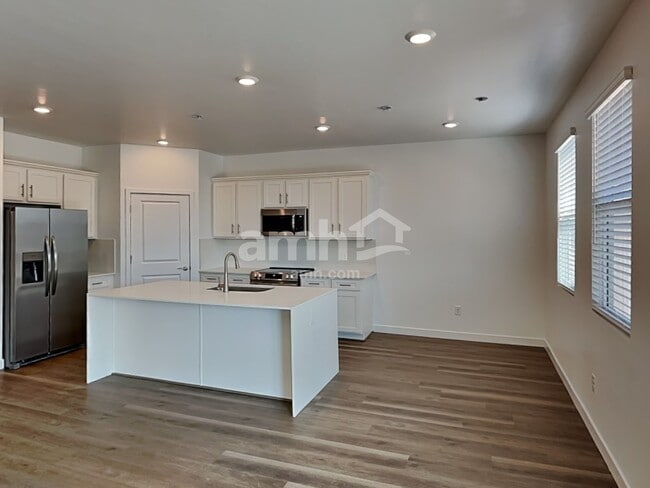 Photo - 9516 Harkes Dr