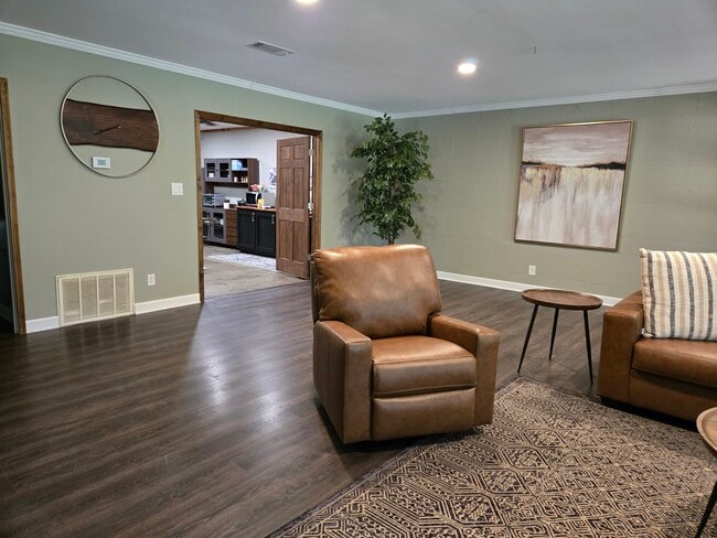 Photo - 319 Tegarden Rd