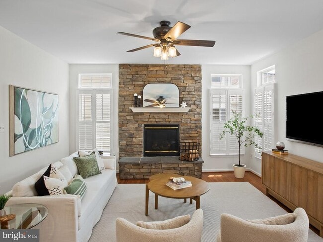 Photo - 1713 Allerford Dr