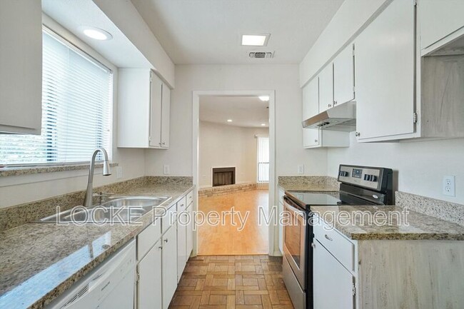 Photo - 4908 Byers Ave