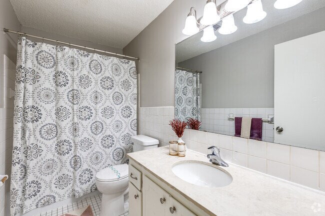212 Building - 2BR, 1BA - 926SF - Bathroom
