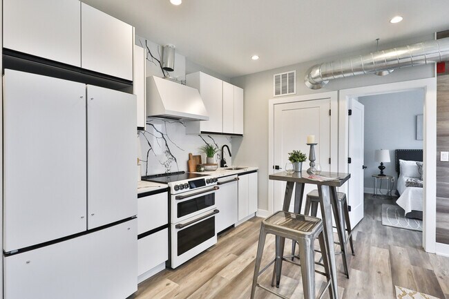 Photo - 1612 Cambridge St Unit 307