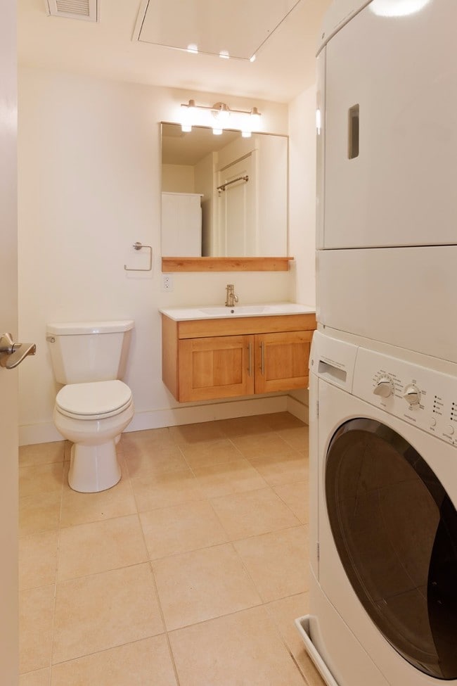 Photo - 87 New St Unit 201