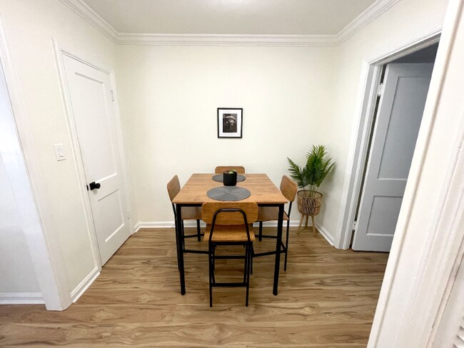 Photo - 6 W 51st St Unidad 01