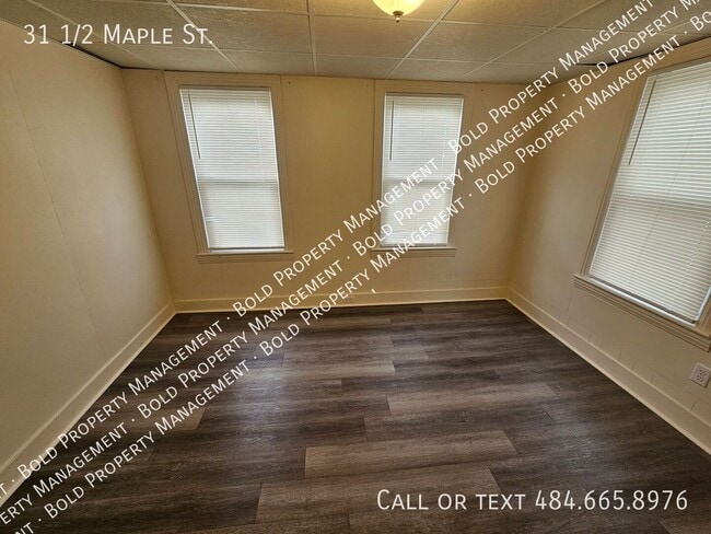 31 Maple St