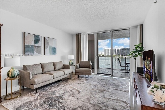 Building Photo - 18100 N Bay Rd Unit 709 Rental