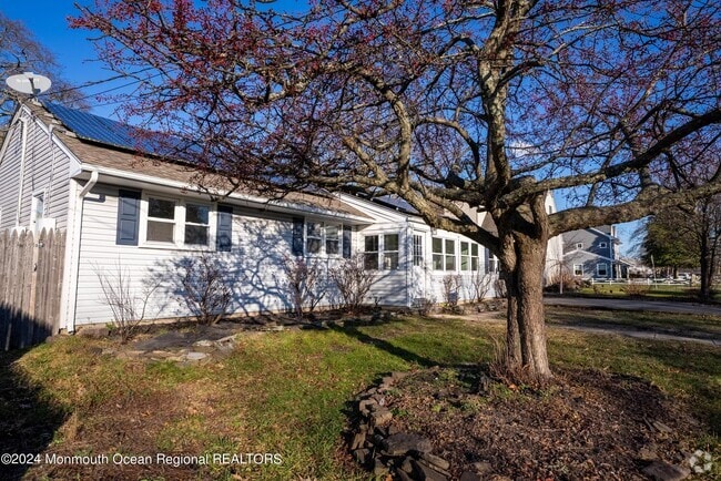 Building Photo - 2243 Edgar Rd Rental