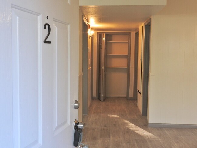 Photo - 408 E Coombs St