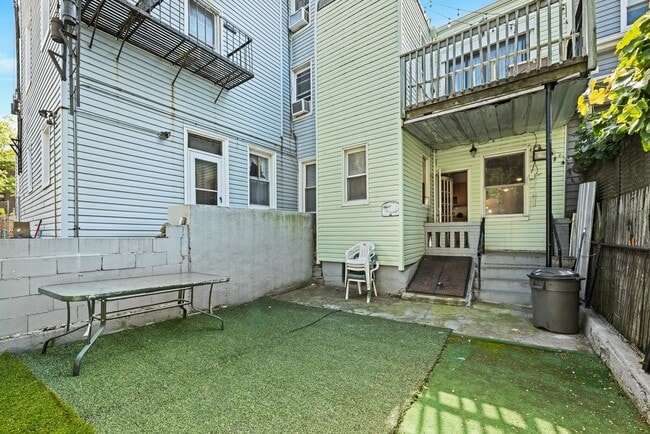 Photo - 44 Court House Pl Unit 1