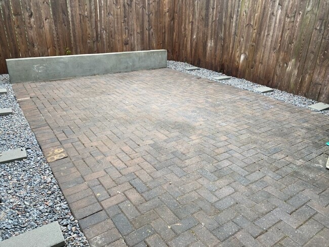 Photo - 4 BR, 2 BATH townhouse in downtown Charleston, SC.