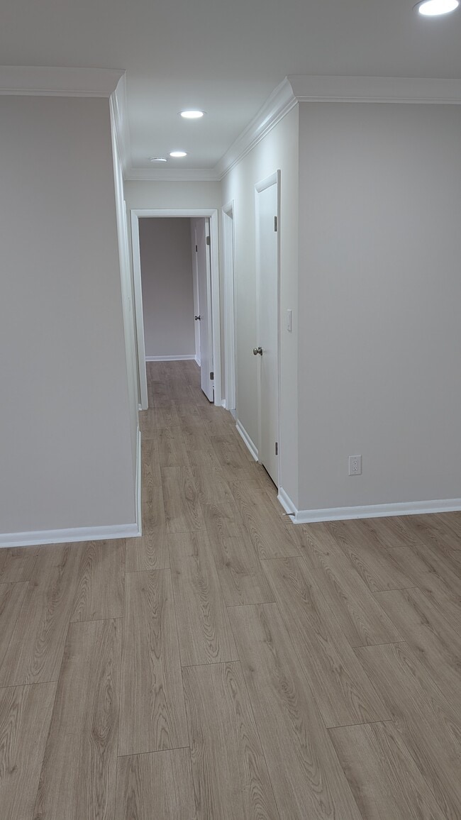 Photo - 6431 Richmond Hwy Unit 201