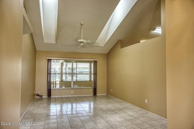 Photo - 805 Crossbow Dr