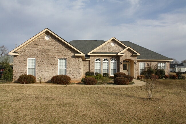 Gorgeous Phenix City Home Off Of HWY 165! - Gorgeous Phenix City Home Off Of HWY 165!