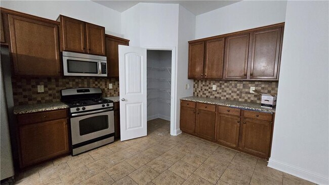 Photo - 2275 Copper Trail Ln NE