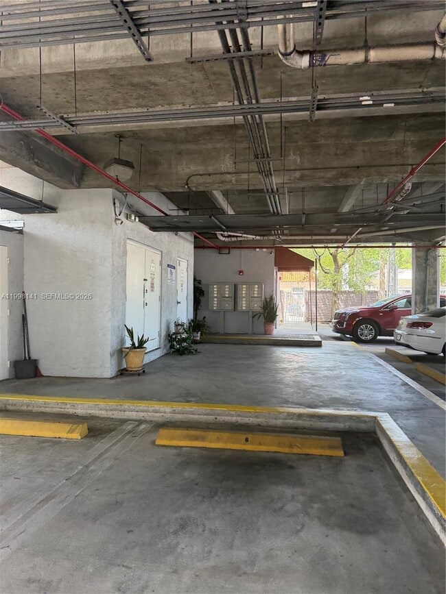 Photo - 2536 NW 24th St Unit 3F