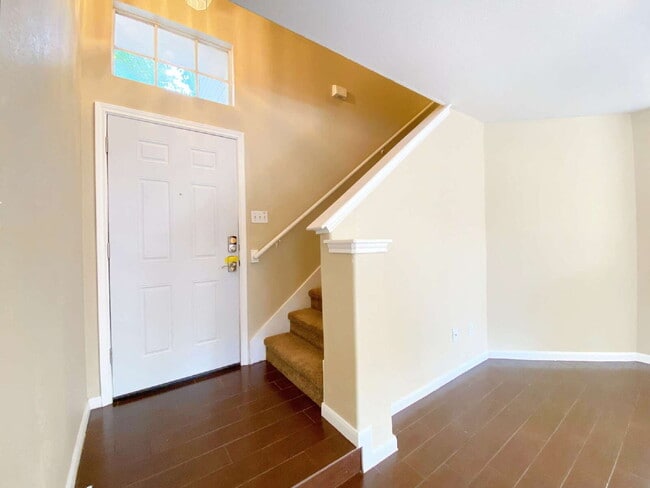Building Photo - "Charming 3-Bedroom Gem with 2.5 Baths in Prime San Marcos Location!"