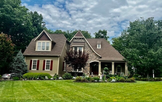 Photo - 1407 Idstone Way Casa