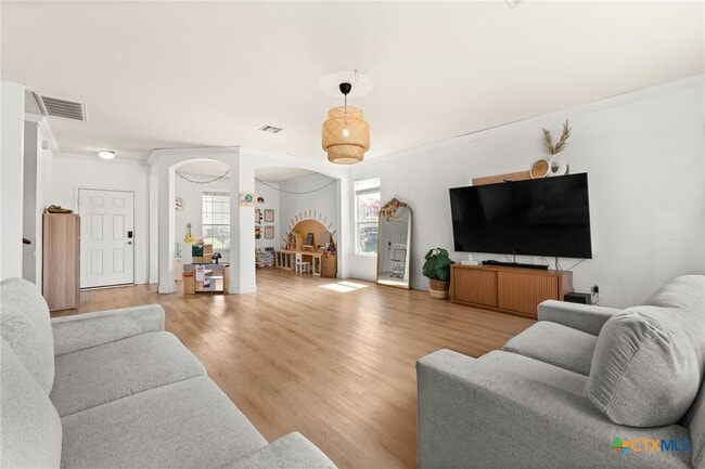 Photo - 504 E Little Dipper Dr