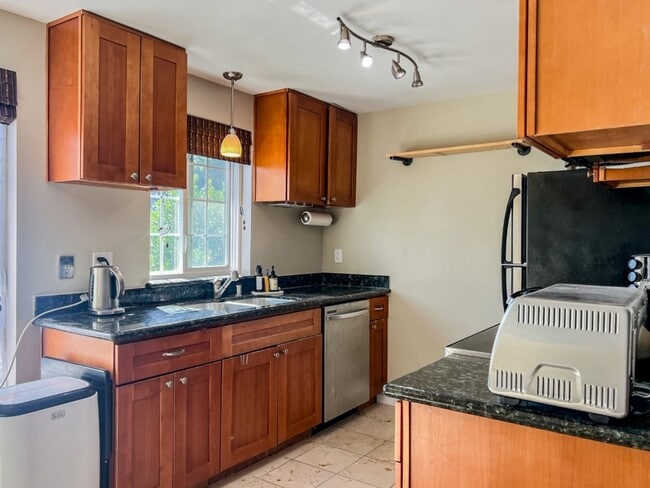 Photo - 2Bd/1.75Ba Seattle Condo Unit 301