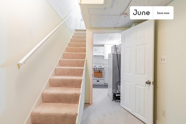 Photo - 216 Ascot Pl NE Unidad B