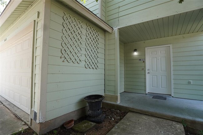 Photo - 5600 War Admiral Dr