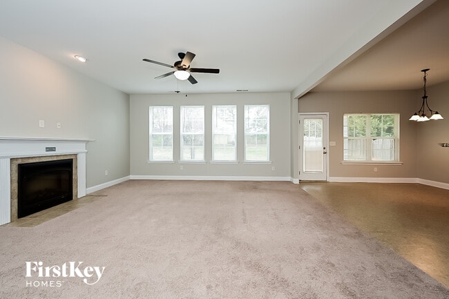 Photo - 921 Piedmont Dr