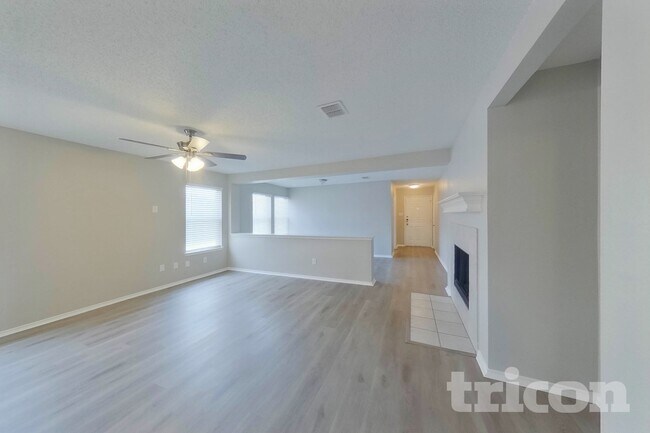 Photo - 1417 Atkins St