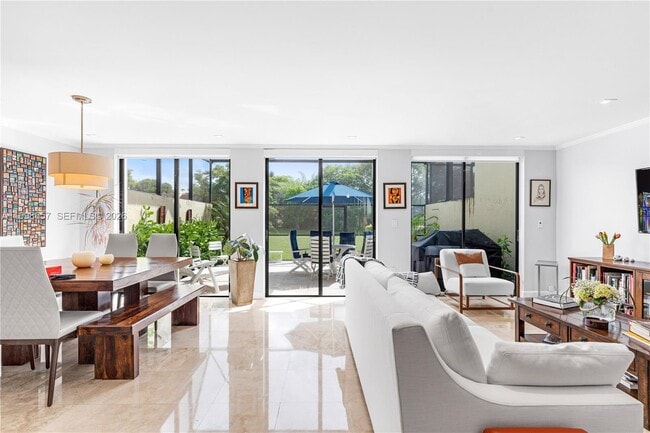 Building Photo - 10137 Costa Del Sol Blvd