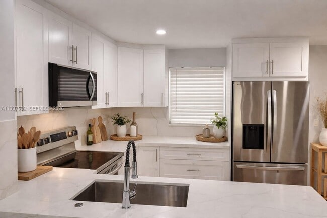 Photo - 2980 Riverside Dr Unit 125-3