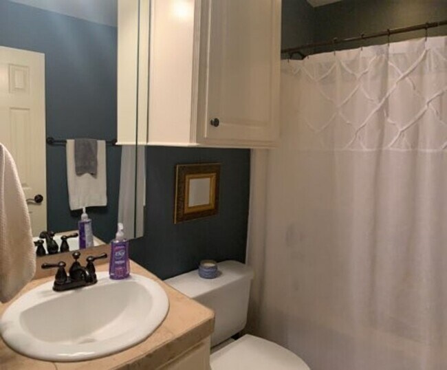 Photo - Beautiful 3/2 Home in Farmington Station Available For Rent!