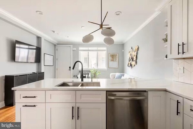 Photo - 2532 Annin St