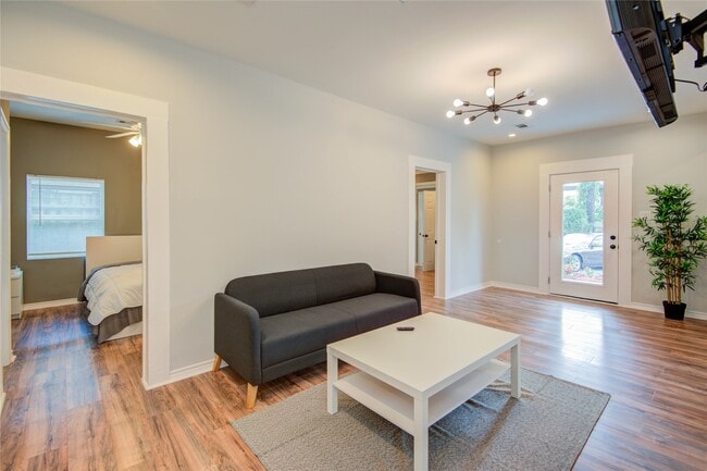 Photo - 2712 Link Rd