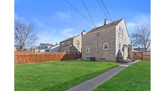 Photo - 3223 S 25th St