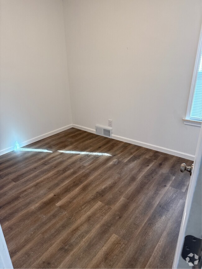 Building Photo - 13059 Hampshire St Rental