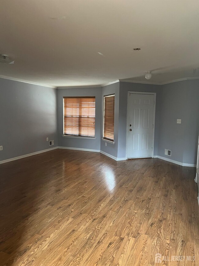 Photo - 131 Murray Dr