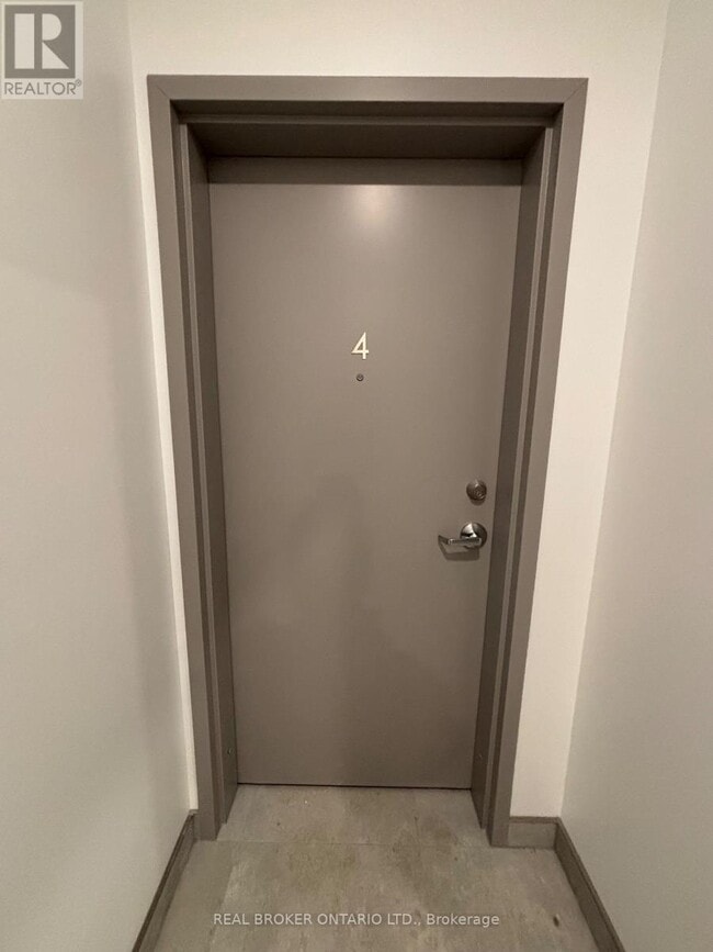 Photo - 184 Woodroffe Ave Unité 4