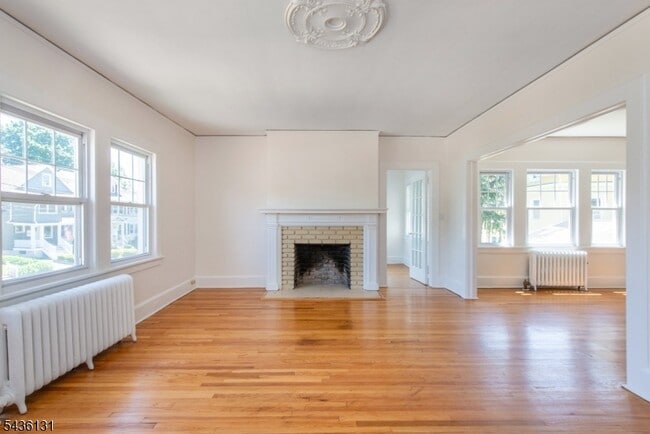 Photo - 422 Valley Rd