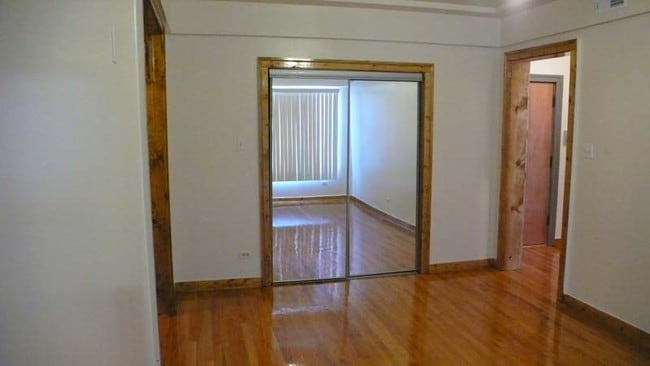 Living Area - 6237-45 Kedzie