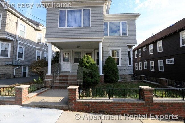 Photo - 17 Mason St Apartments Unit 1
