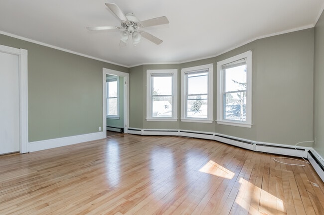Photo - 30 Cutts Ave Unit 3