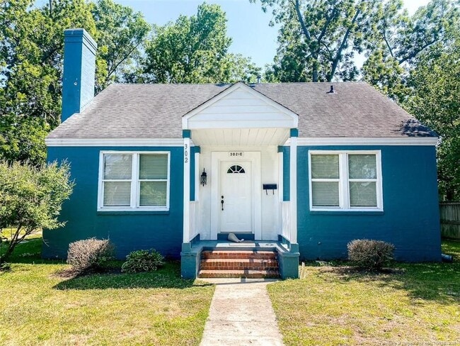 Photo - 302 E 13th St