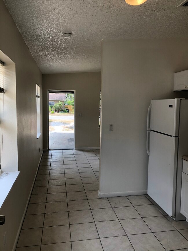 Building Photo - 9245 A Overlook Dr. Unit 9245A Overlook Dr. Rental