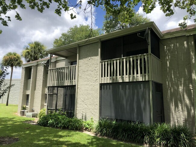 Building Photo - 1BR/ 1BA Condo In Springwood ** Water In... Unit D