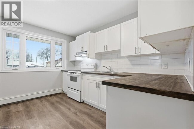 Photo - 104 South Street E Unité A